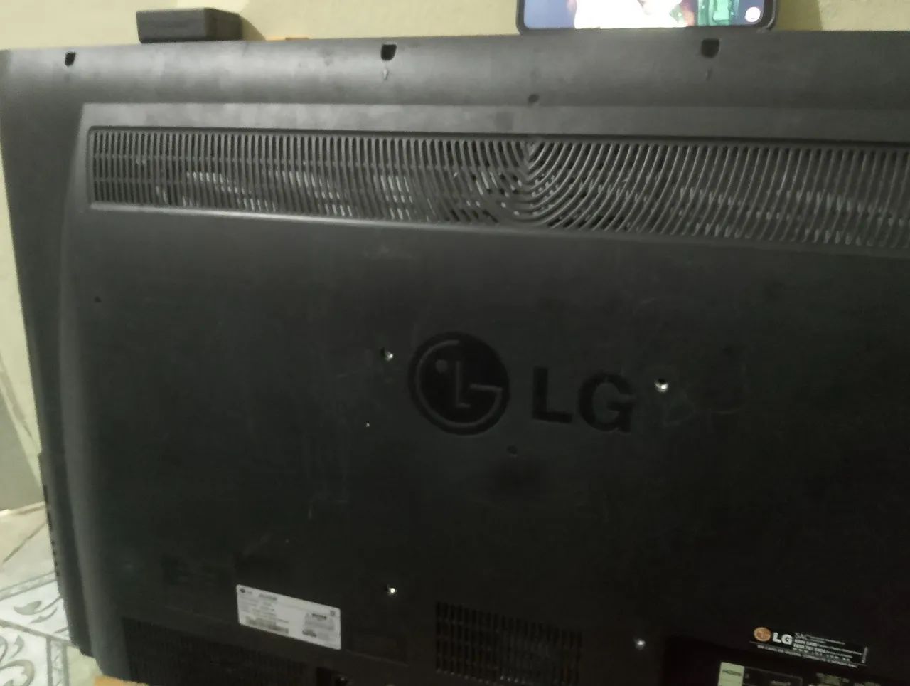 Tv  1 smart e outra não.