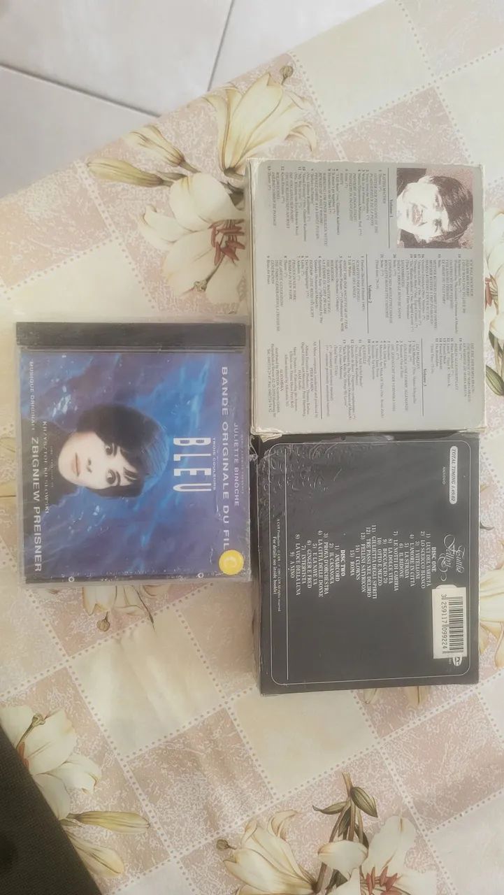 Três boxs de cds de trilhas de filmes  - Foto 2