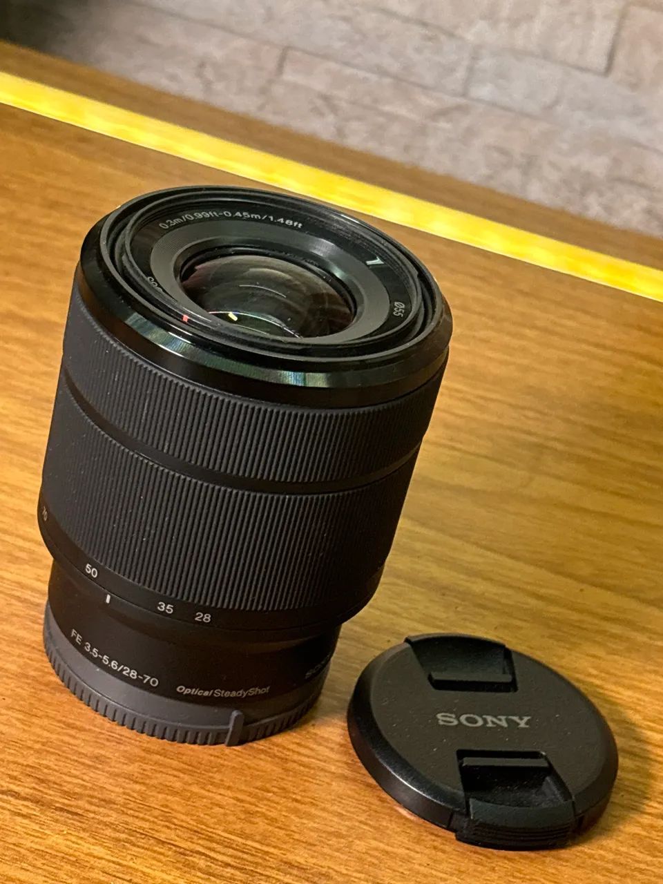 Lente Sony 28-70mm F3.5-5.6 Oss Sony Fe Preto - Foto 3