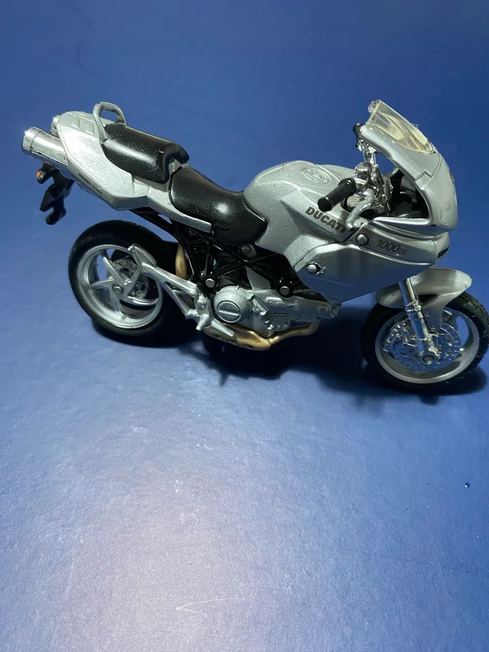 Vendo miniatura de moto - Foto 4
