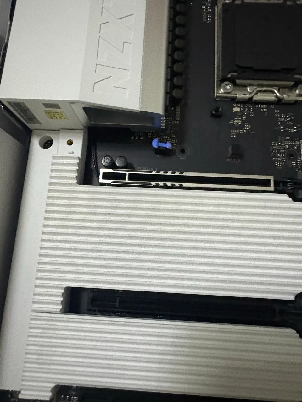 B850 NZXT WHITE completa com caixa e antena  - Foto 4
