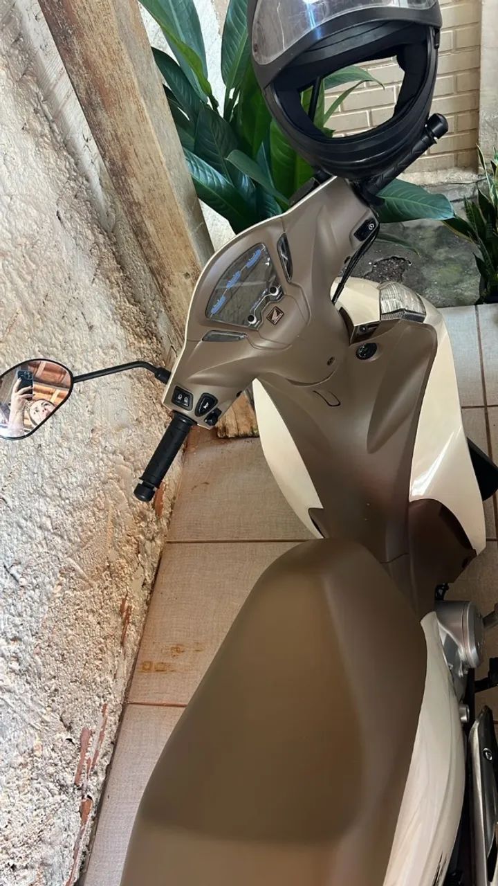 Emplacada e com documentação 2026 paga - Foto 2