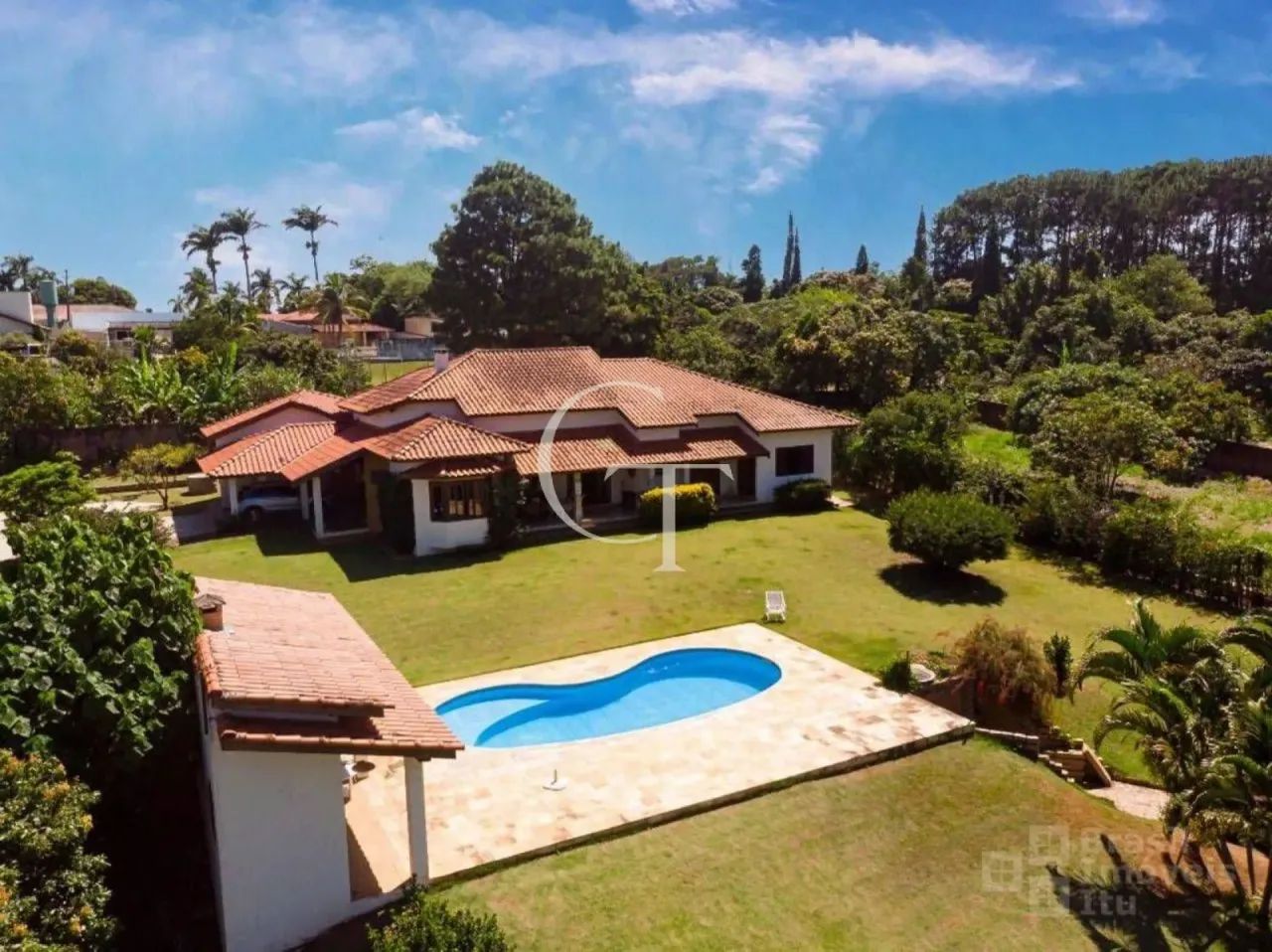 Casa no Condomínio Chácara Flórida a venda com 3 dormitórios e suíte e piscina - Foto 2