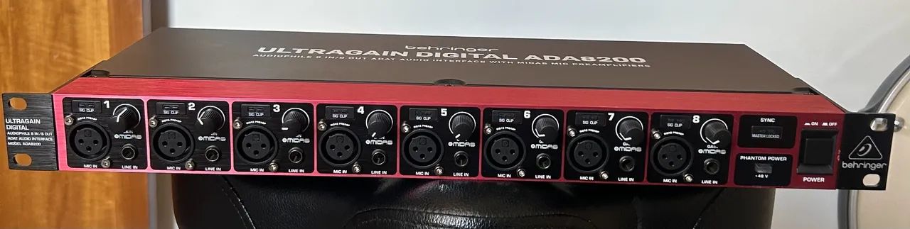 Behringer Ultragain Digital ADA8200