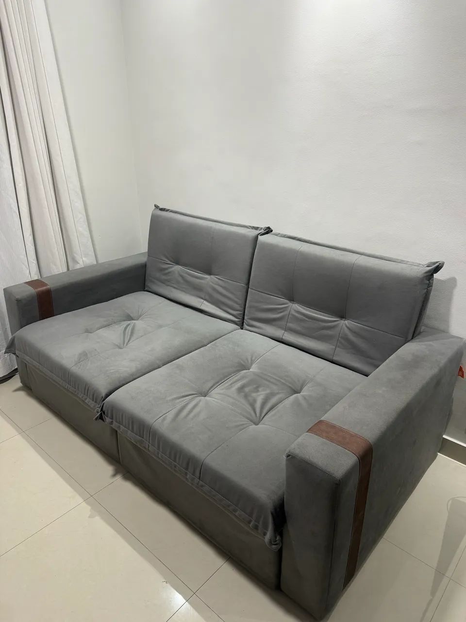 Sofá retrátil reclinável / cama linho cinza 2m