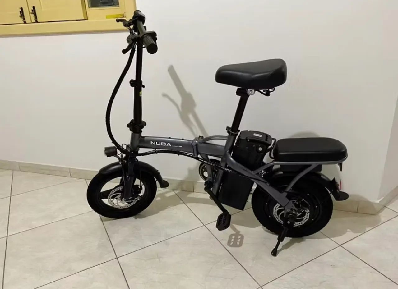 Bicicleta elétrica dobrável