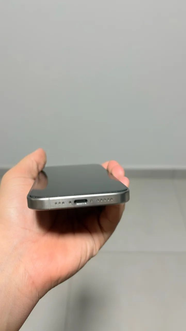 Iphone 15 pro Titânio - Foto 3