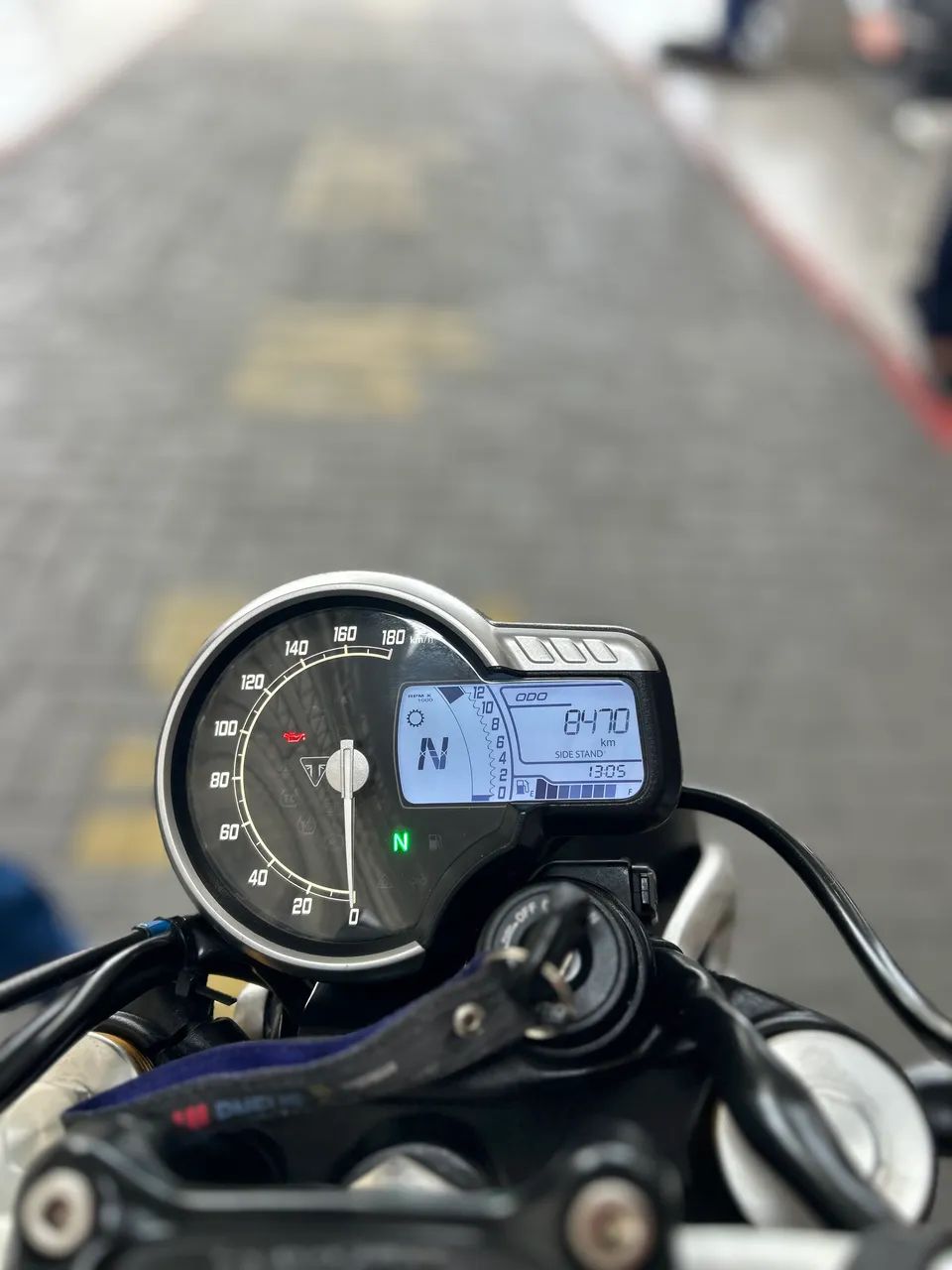 Triumph speed 400 - 8.000 km  - Foto 5