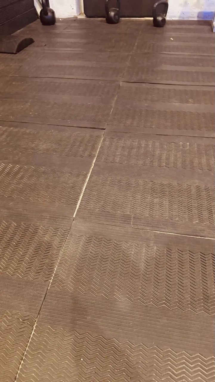 Piso borracha estilo trator 