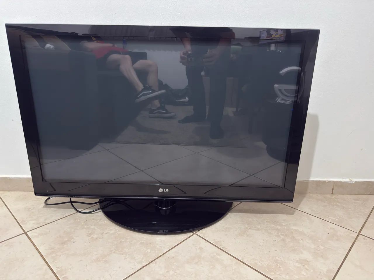 TV LG 42 POLEGADAS EM PERFEITO ESTADO, FUNCIONANDO NORMALMENTE 