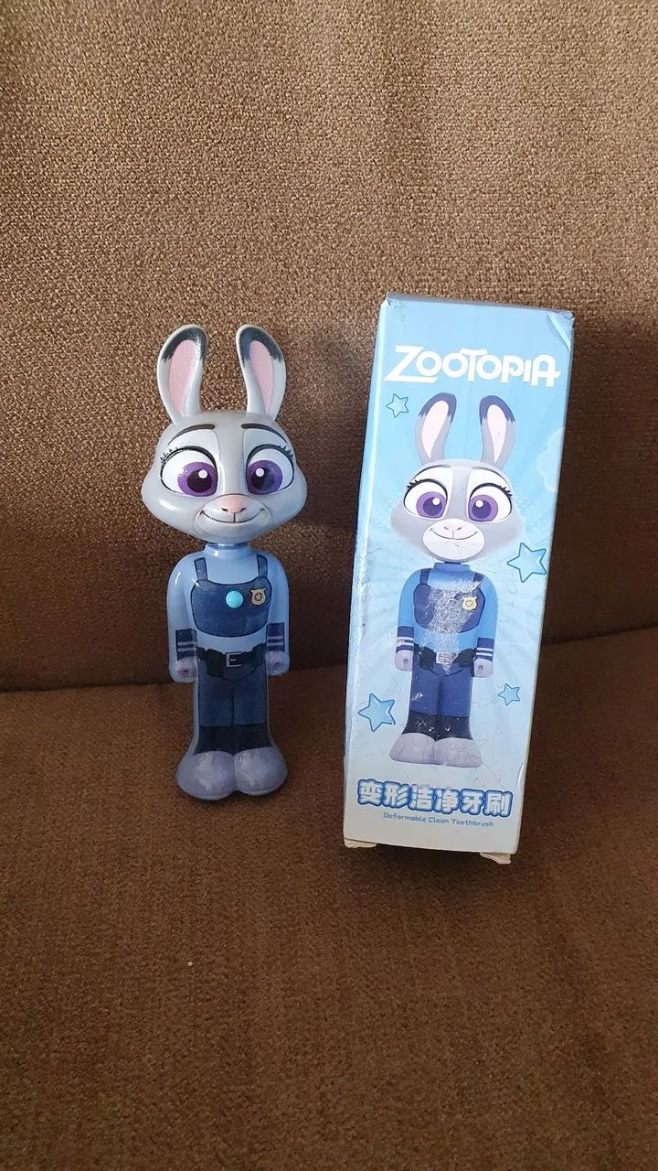 Escova  de Dentes Infantil tema Zootopia
