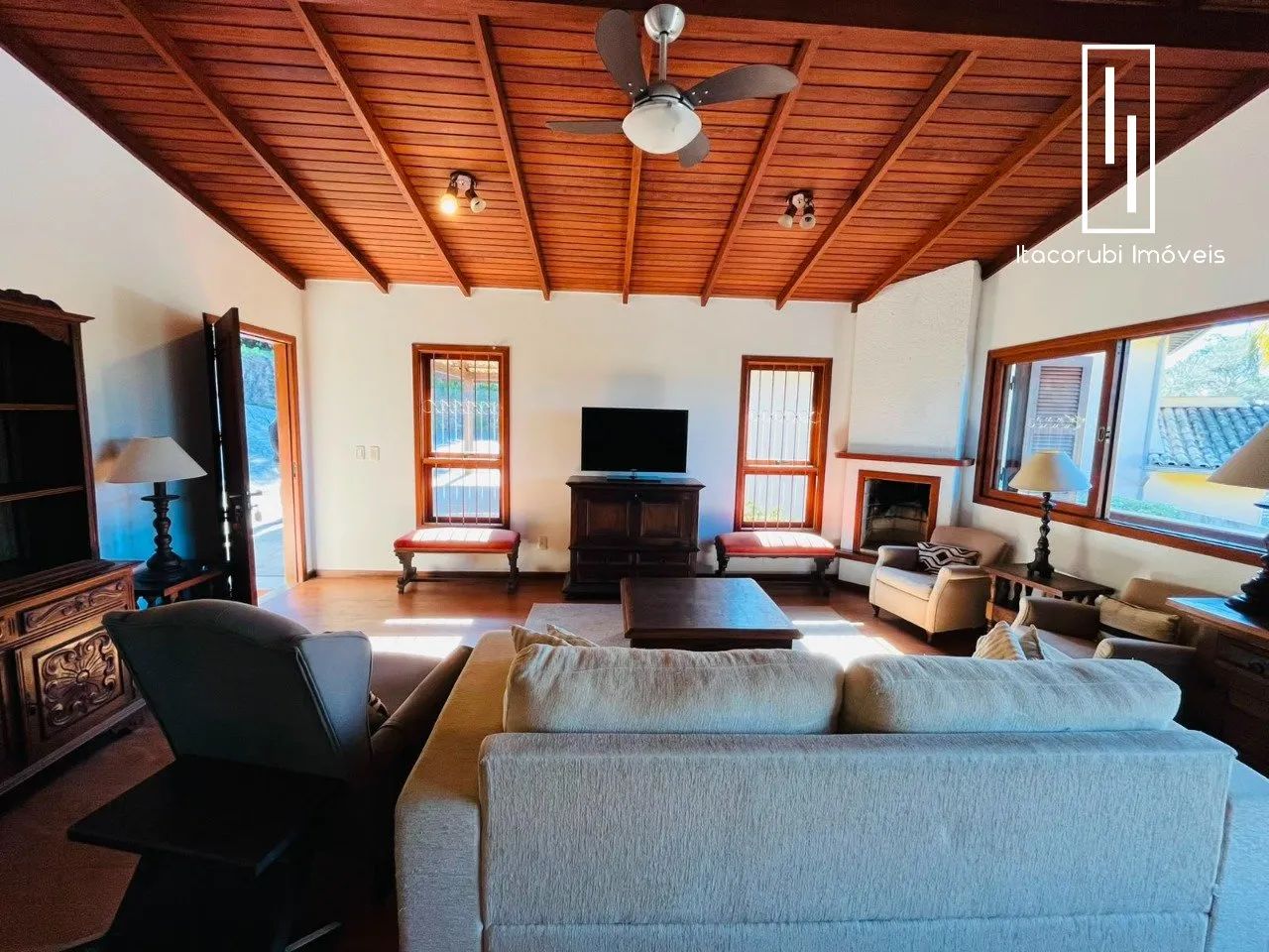Excelente casa com vista para a Lagoa da Conceição - Foto 3