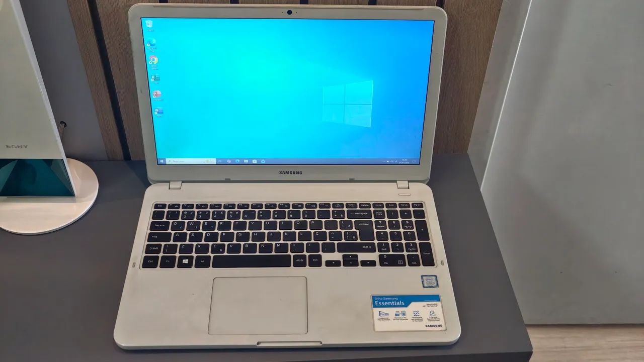 Vendo ou troco notbbook Samsung  - Foto 2