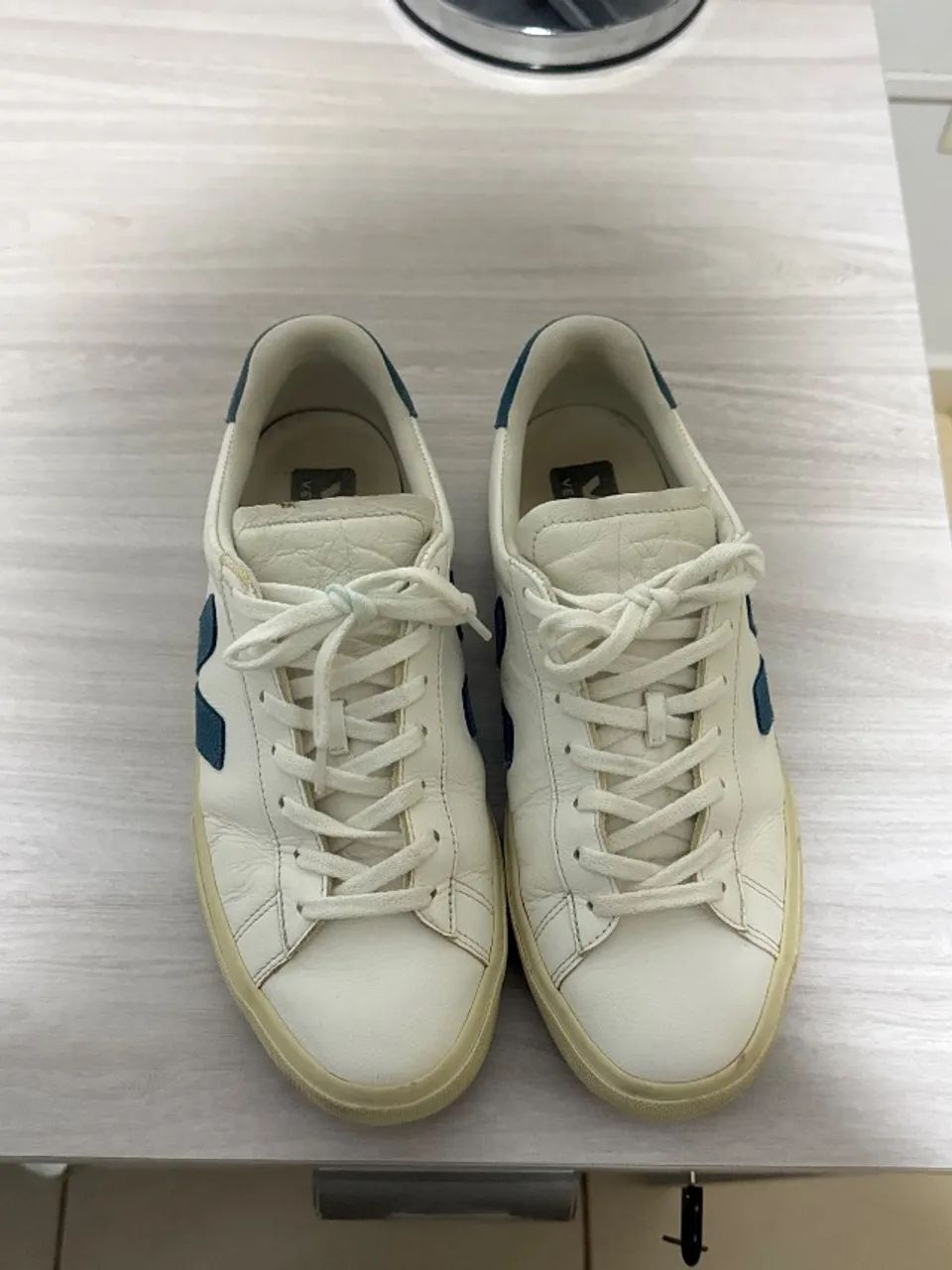Tênis Branco e Azul casual Vert - Foto 4