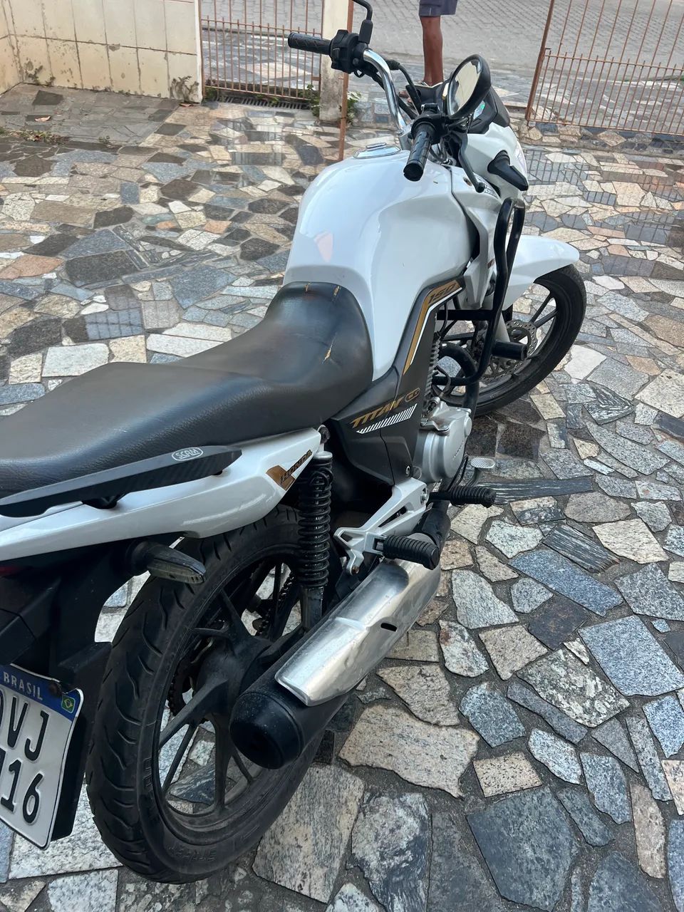 Titan 150 ESD  - Foto 3