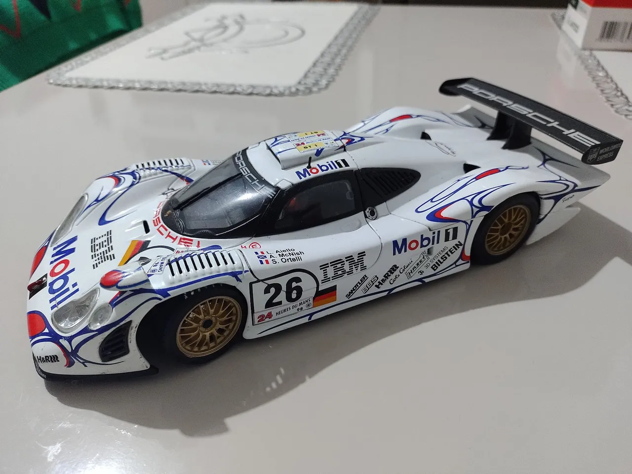 Top Miniatura Porsche 911 GT1 Lê Mans 1998 - Maisto Racing