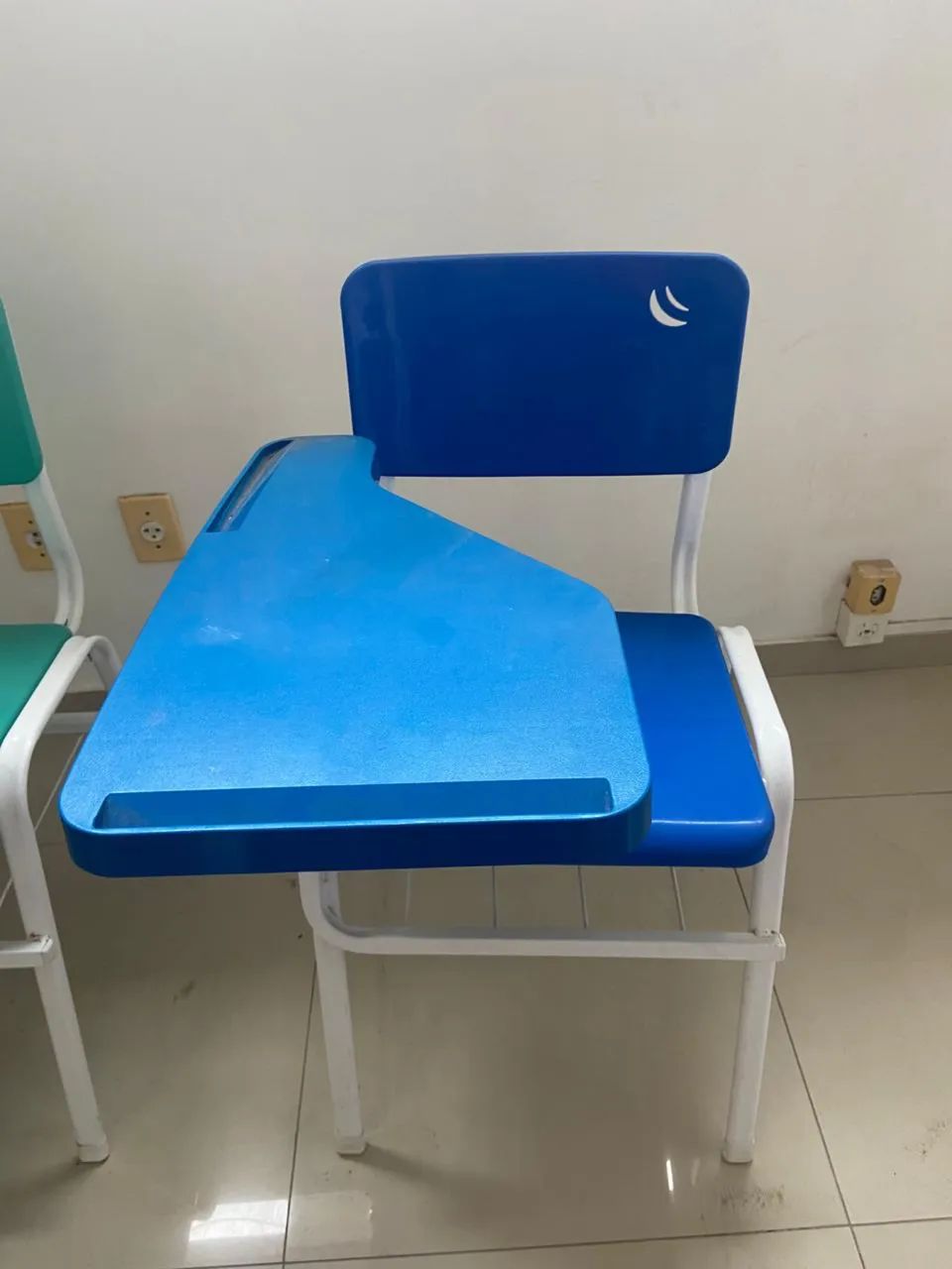 Cadeira escolar  - Foto 2