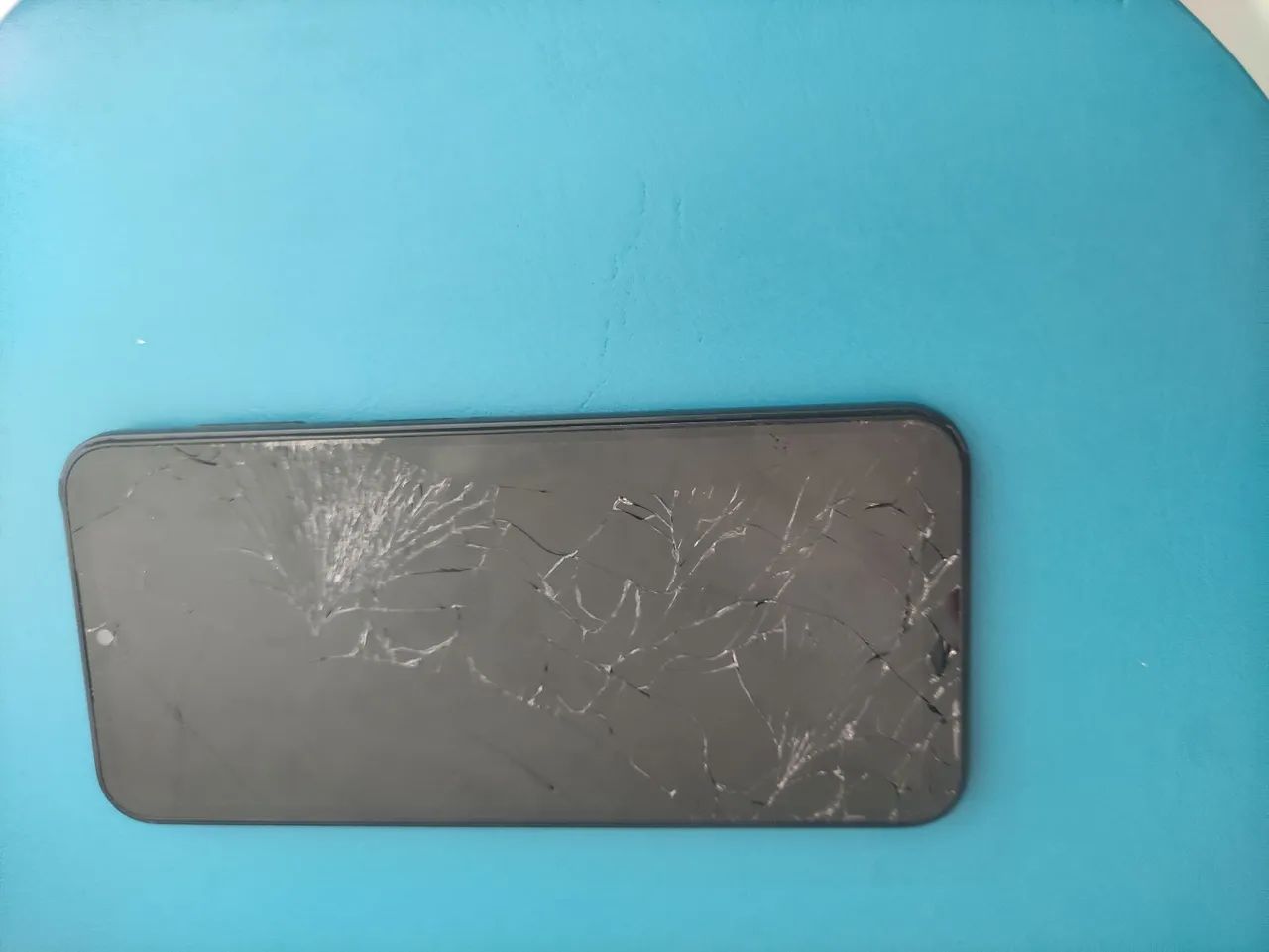 Samsung A14 5G pra retirar peça caiu parou de funcionar obs não vibra não dá sinal nenhum 