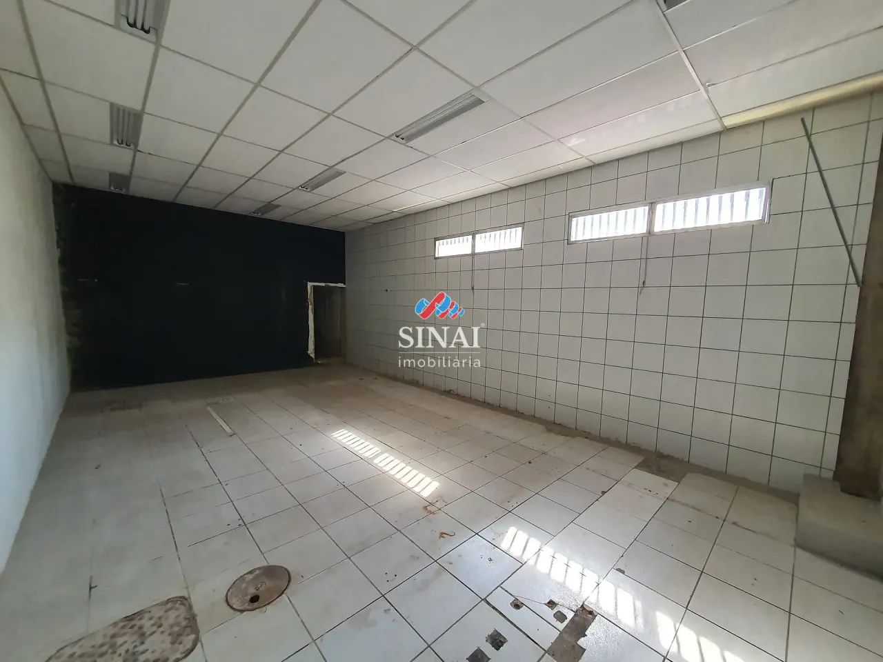 Loja Comercial com Amplo Espaço em Vila Kosmos - Foto 4