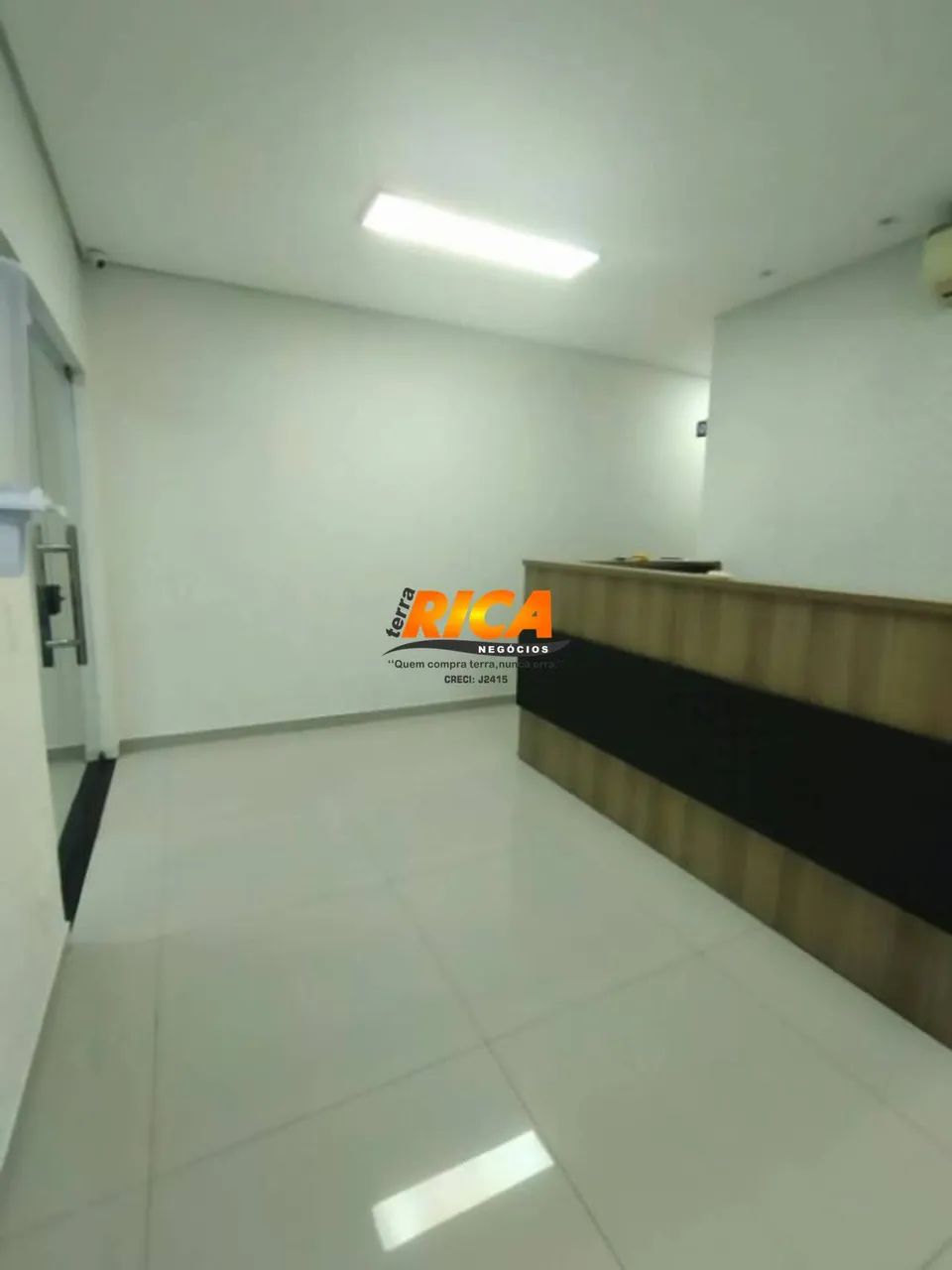 SALA COMERCIAL PARA ALUGUEL  LOCALIZAÇÃO PRIVILEGIADA E DESPESAS INCLUSAS - Foto 4