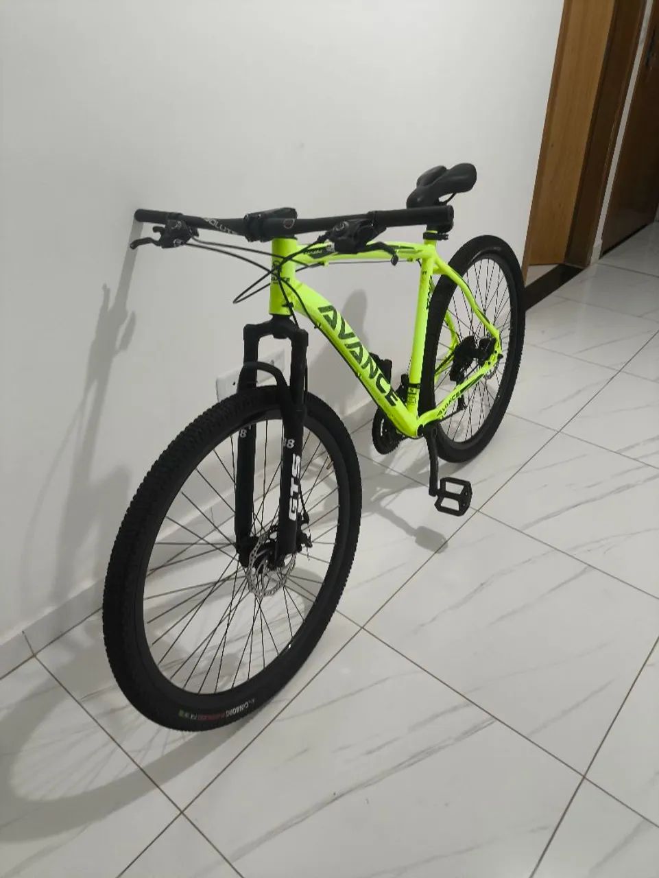 Vendo bicicleta avance aro 29  - Foto 3