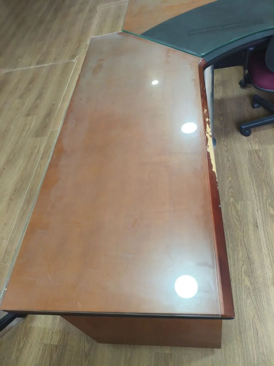 Mesa de escritório executiva em L - Foto 3