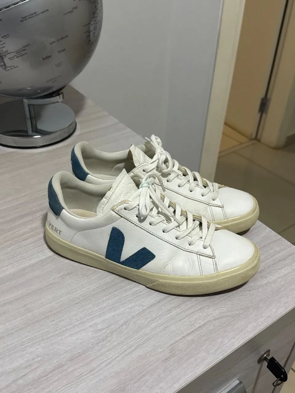Tênis Branco e Azul casual Vert - Foto 5