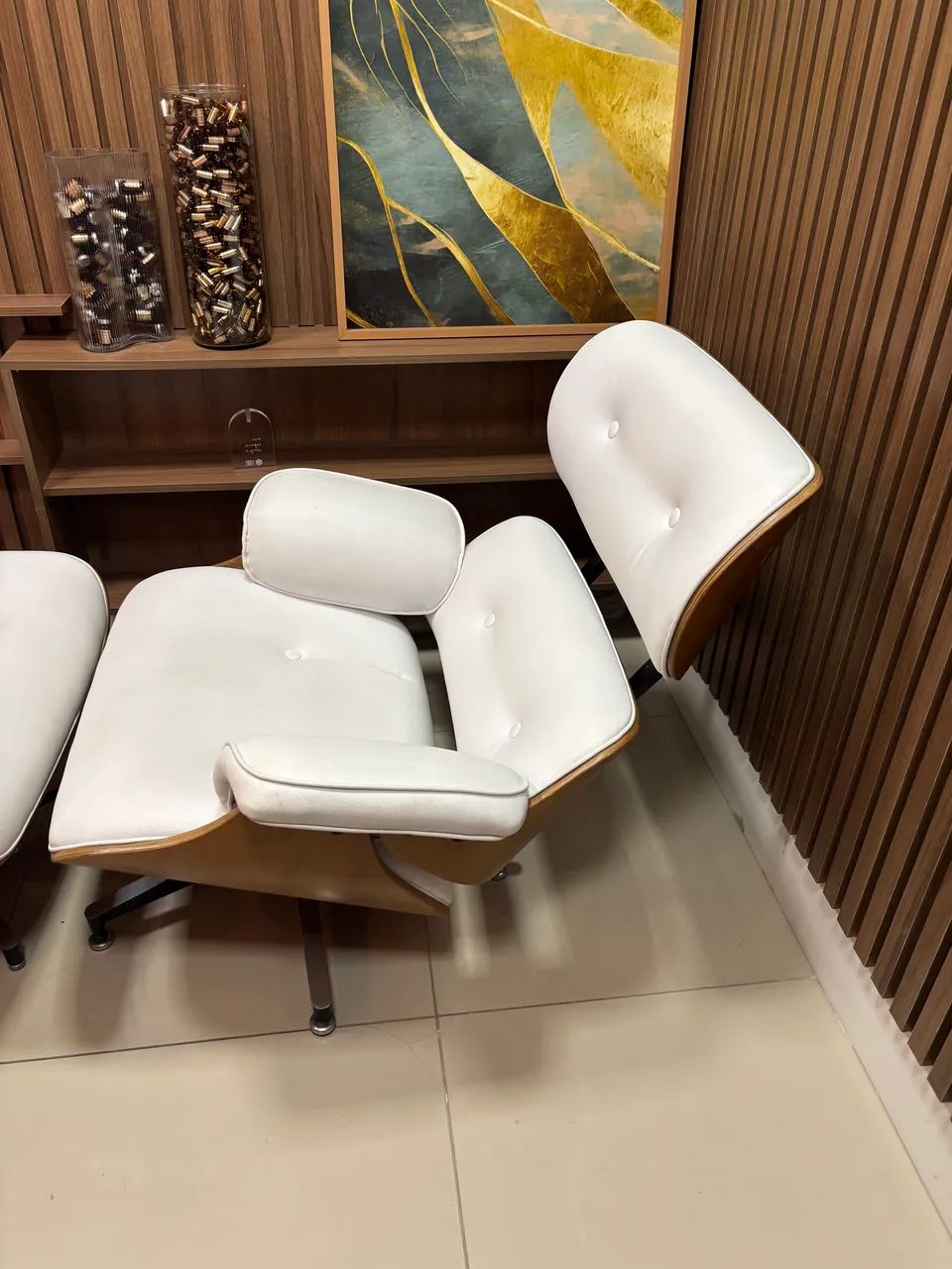 Poltrona com Puff Charles Eames novíssima, praticamente nova  - Foto 2