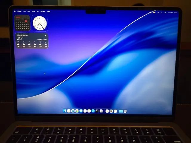 MACBOOK AIR M3 2024 8 GB 256 SSD BATERIA 100% 22 cilcos  - Foto 6