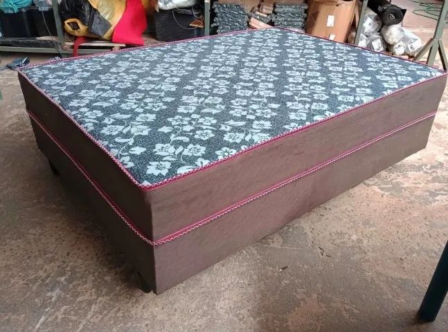 Cama de casal com molas (novo) 