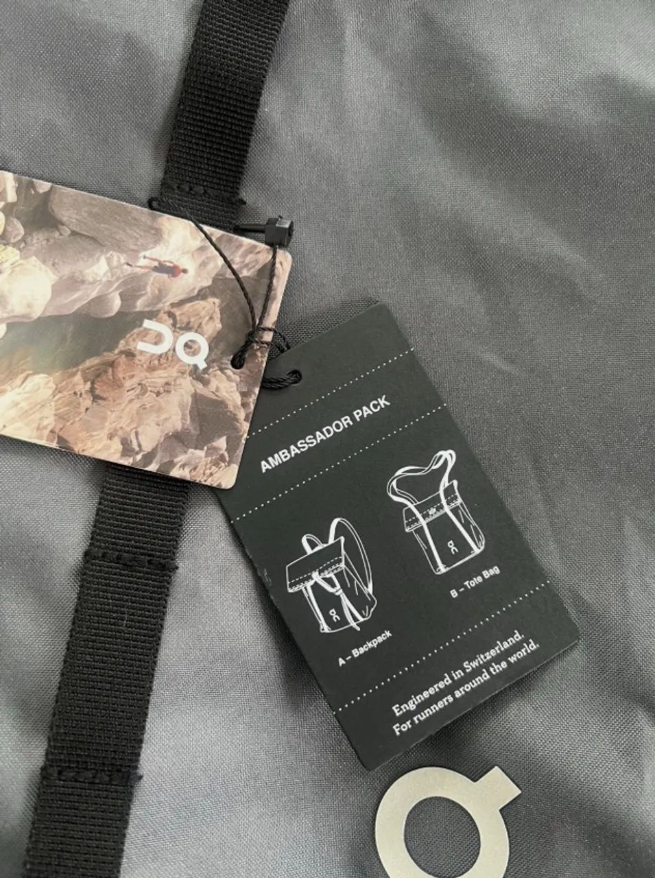 Mochila On Cloud Ambassadors Pack (Cinza e Preta) com Alças Multifuncionais - Foto 3