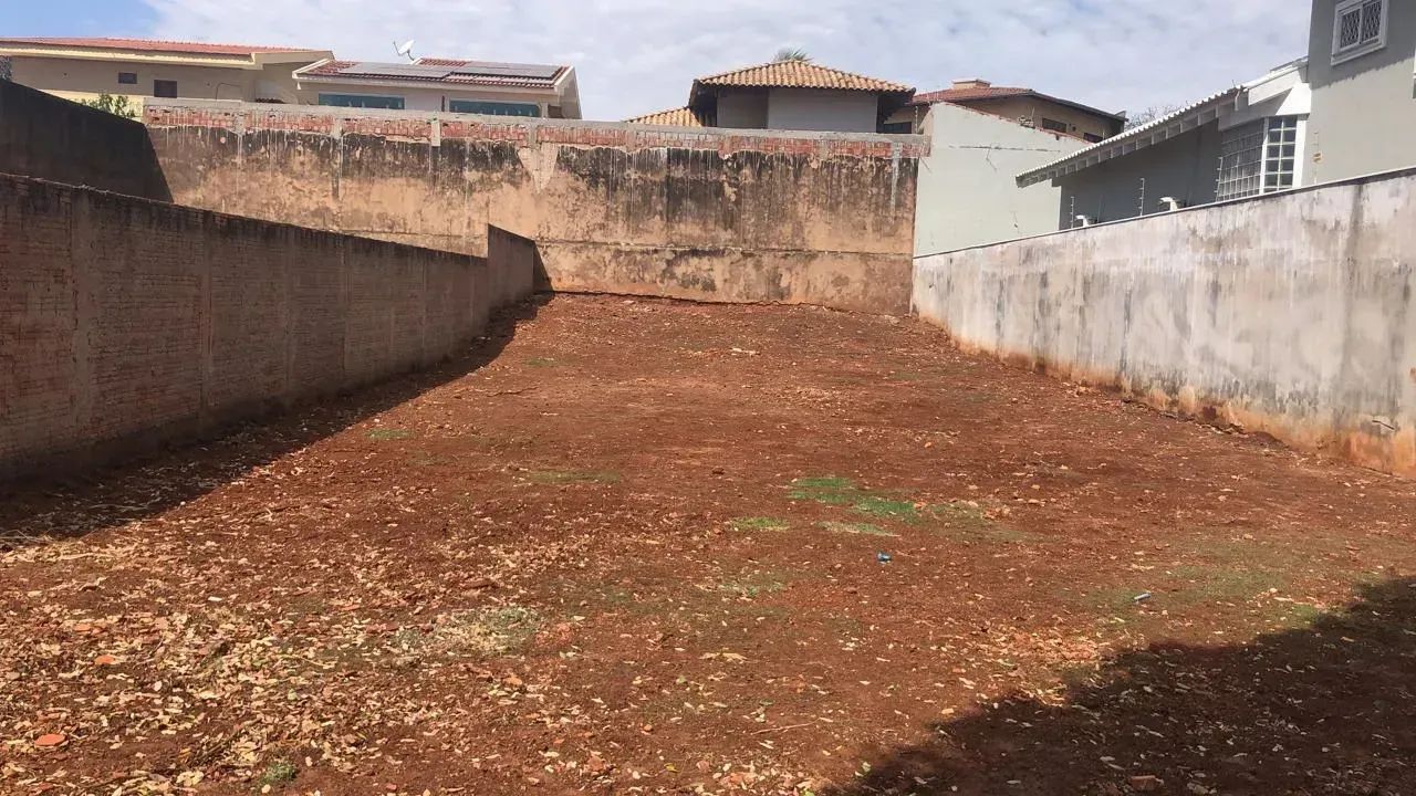 Terreno no Bairro Vila Rosa Pires