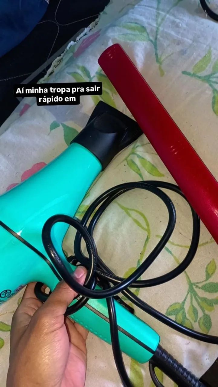 Secador de cabelo e prancha 