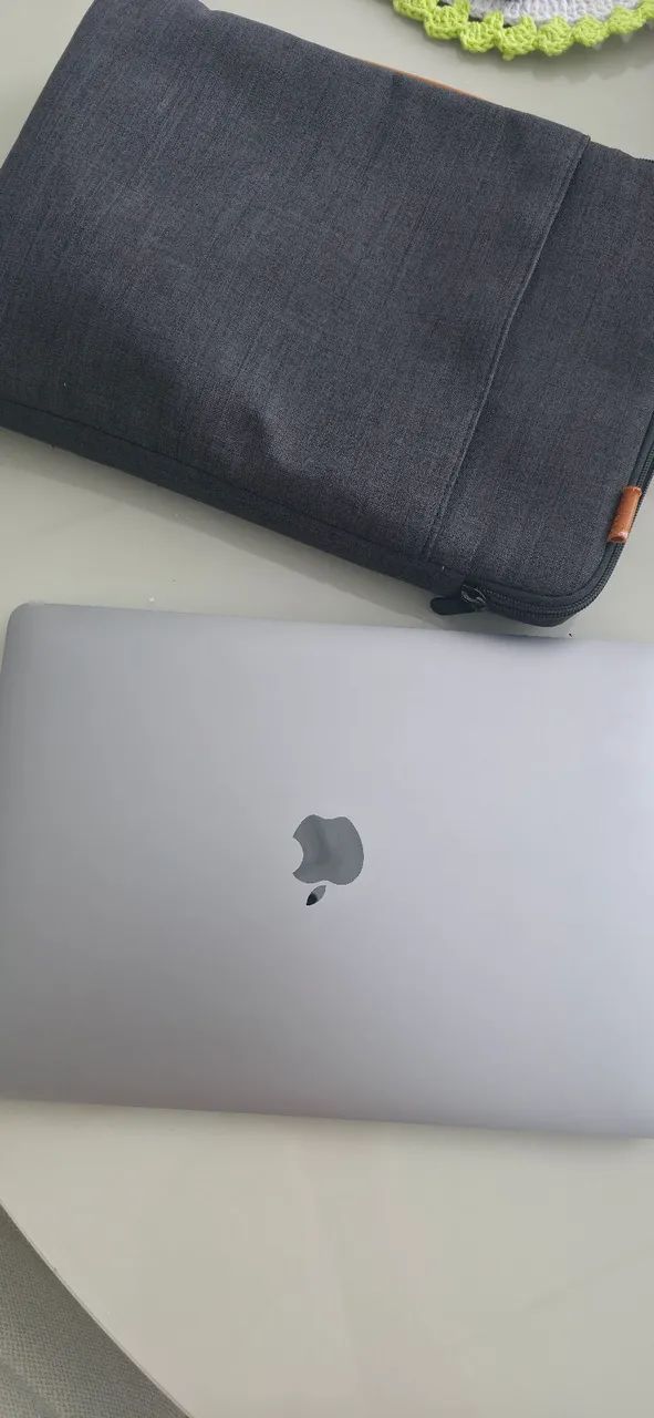 MacBook Air Retina 13 p. 2019 - Foto 3