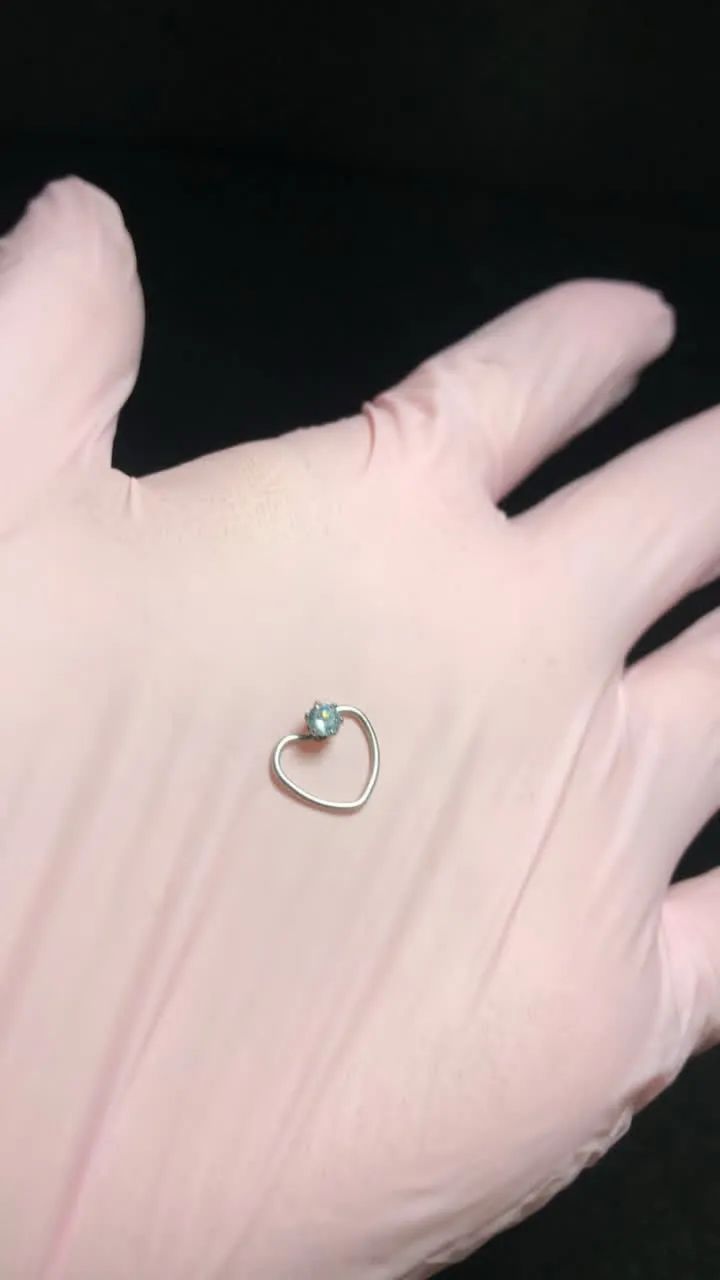 Aplicação de piercing + joia 50,0 - Foto 4