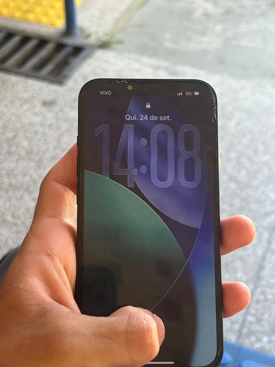 iPhone 13 