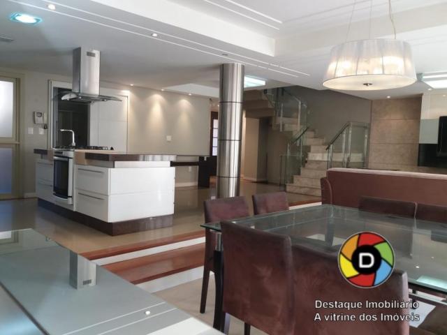 Linda de alto padrão com sala cinema privado e pertinho do centro. - Foto 9
