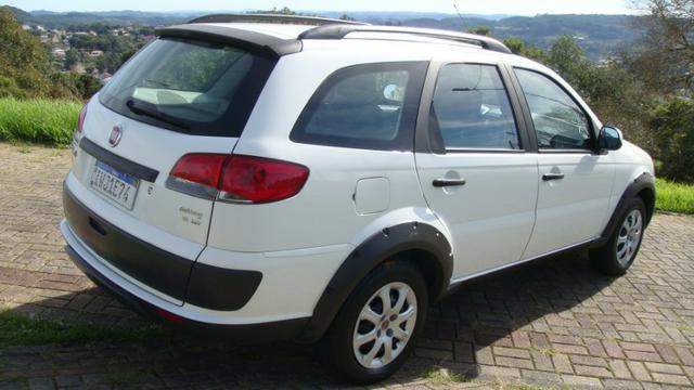 Fiat Palio Weekend 2015 Treking 1.6 completa