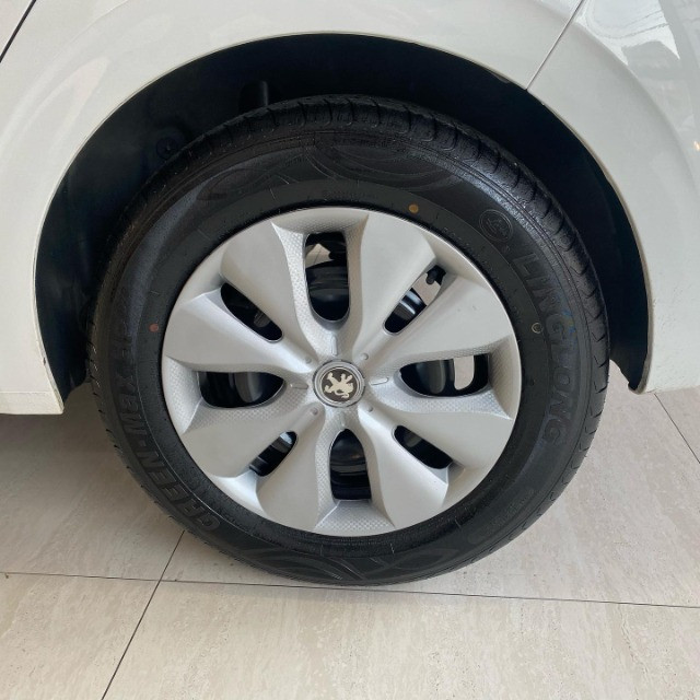 Peugeot 208 Active 1.5 2014 (Estiloso) - Foto 5