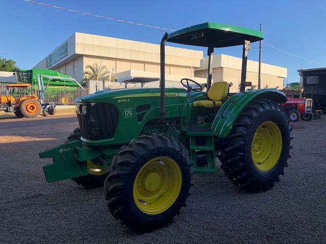 John Deere 5085 E 4x4 ano 2012 - Foto 2