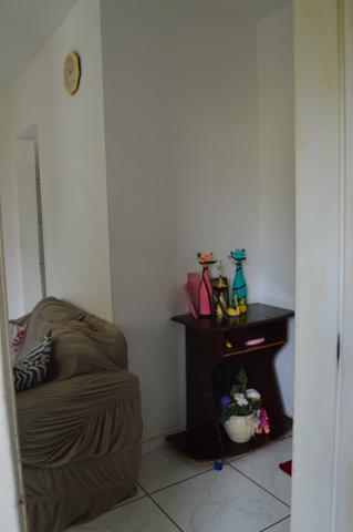 Apartamento com 2 quartos, garagem coberta demarcada e mais - Foto 4