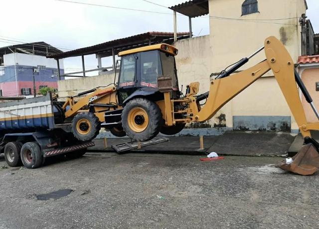 Retroescavadeira jcb no boleto - Foto 2