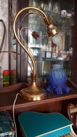 Luminária de mesa ,em metal dorado - Foto 2