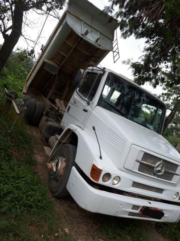 Caminhão Mercedes-Benz 1620 - Foto 2