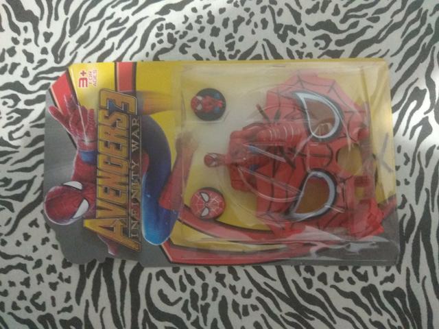 Catelado homem aranha