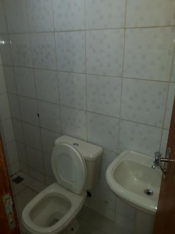 Sobrado com 03 quartos, no Cohab - Foto 7