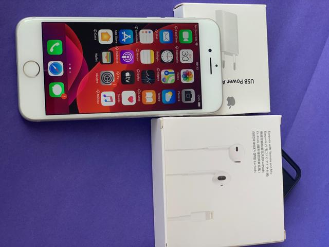IPhone 8 64GB Silver - praticamente sem uso - completo