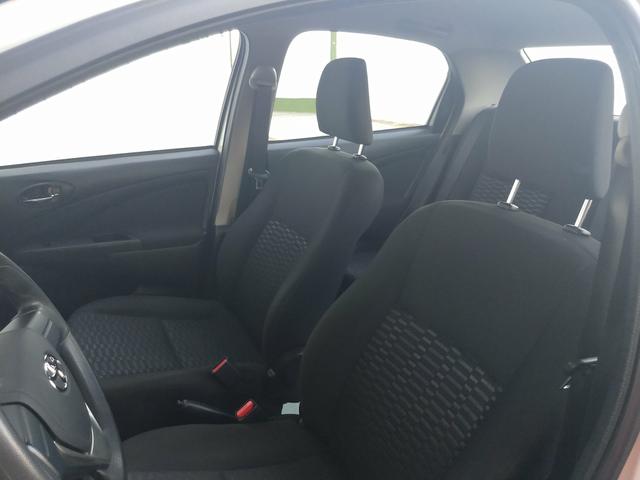 Toyota Etios Sedan 2016 - Foto 2