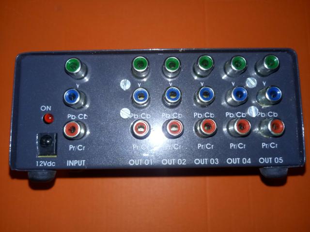 Chaveador Trendnet Kvm 205k + Distribuidor de video componentes - Foto 2