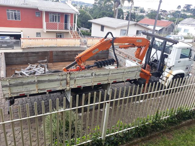 Munck, muck, muque, trado, perfuratriz, vw 13.150, vw, caminhão munck - Foto 12